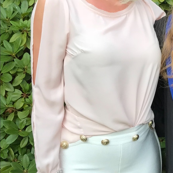 Pink cut sleeve pearl detailing blouse - Picture 2 of 4